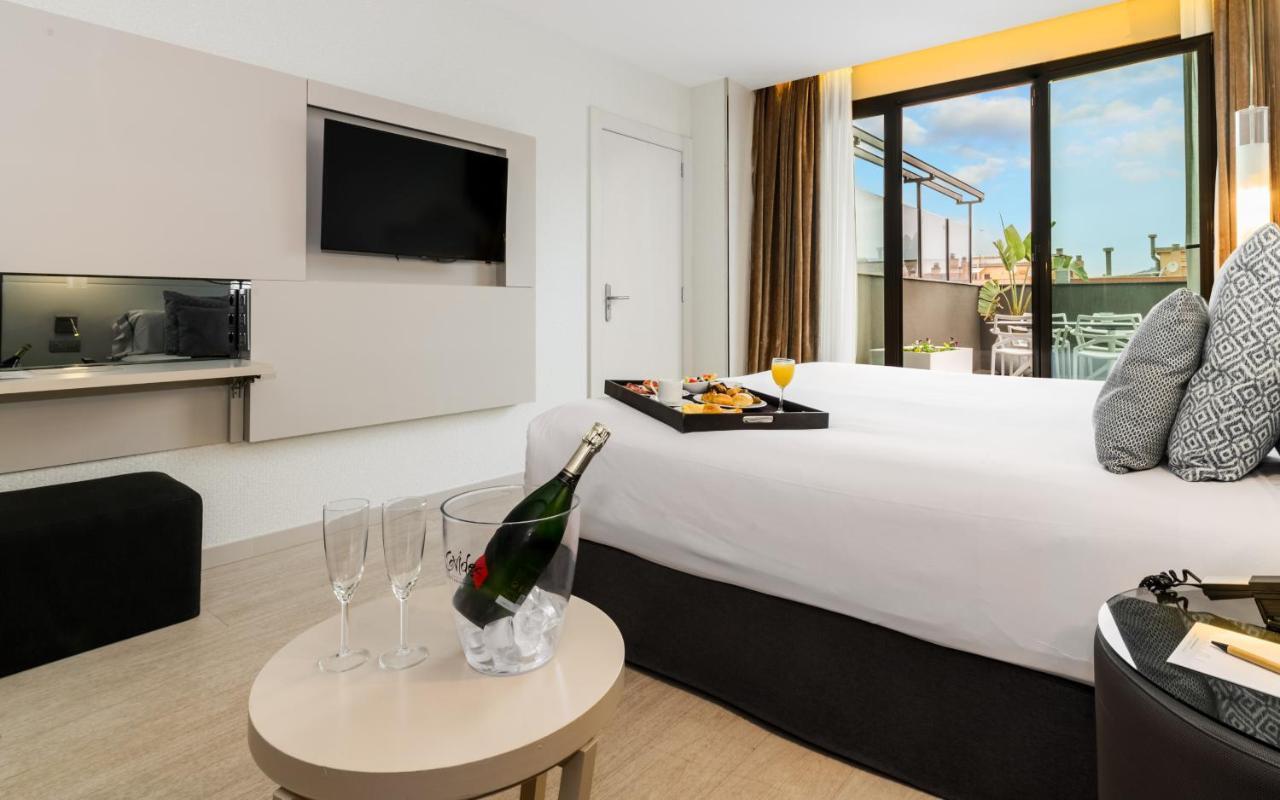 Attic terrace room includes one access to the spa per person per,1155136134:JPEG