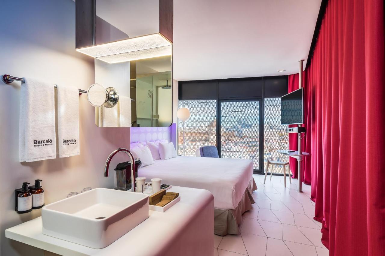 Deluxe Barcelona city View