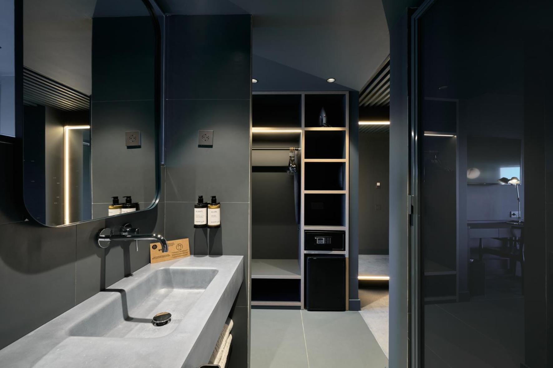 Double or Twin Room City View