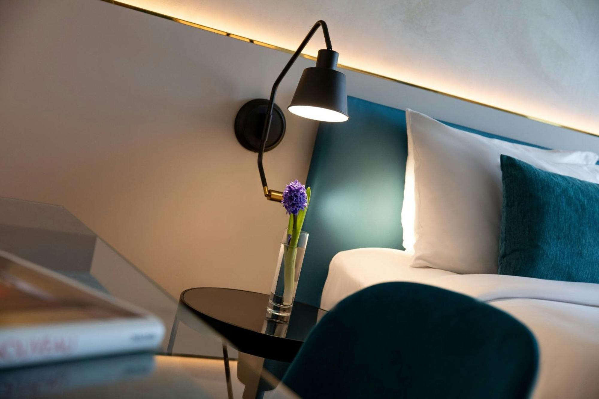 Urban Superior King Room with Balcony
