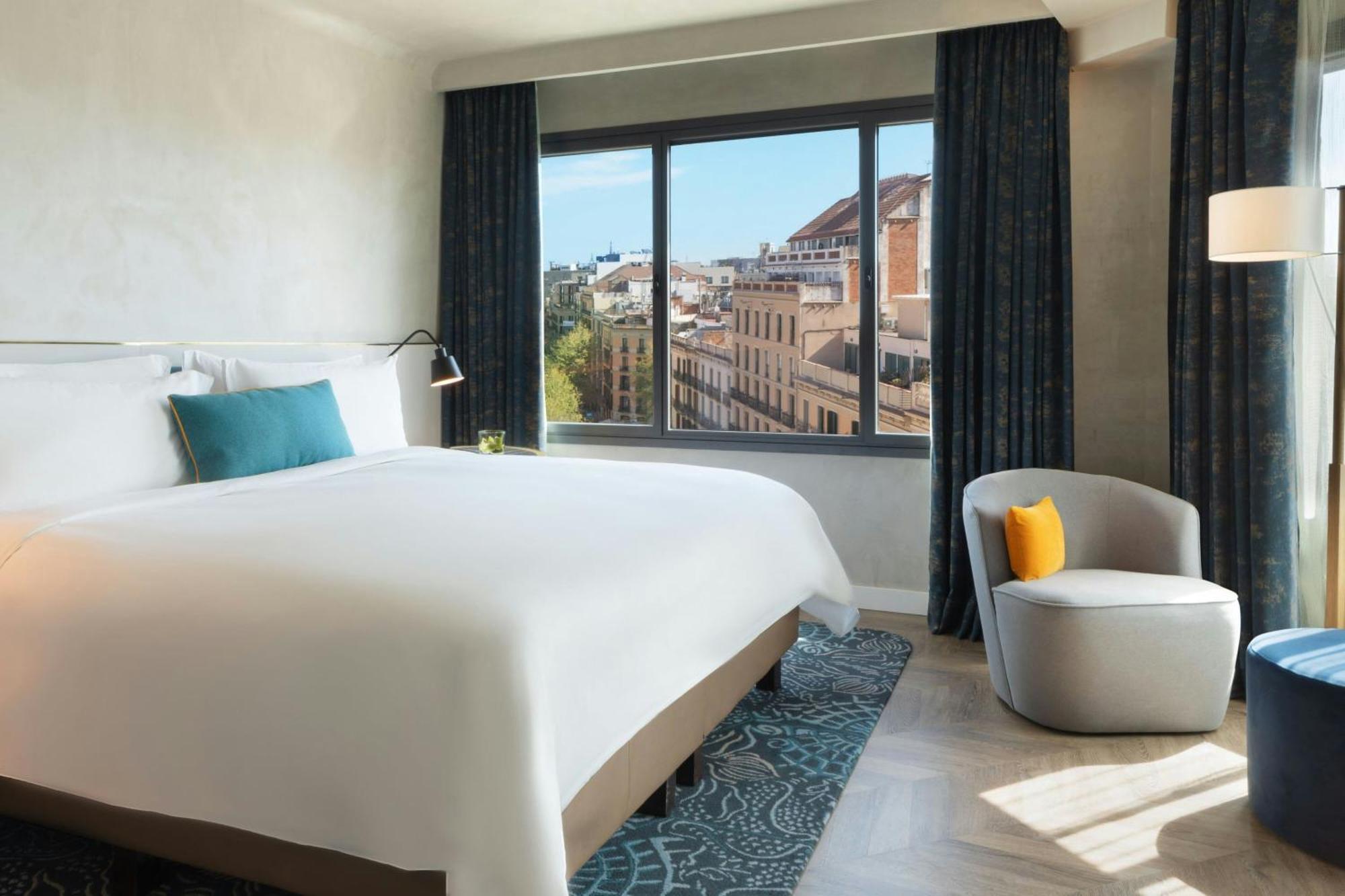 Prestige Corner Room
