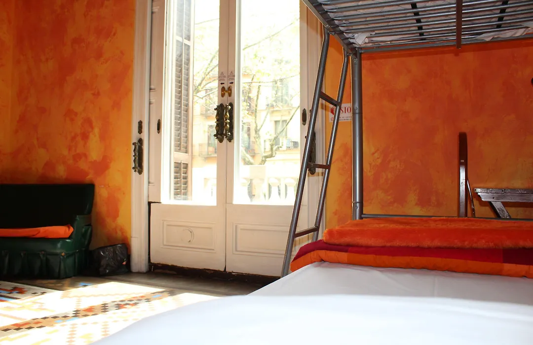 Bed & Art Barcelona-1